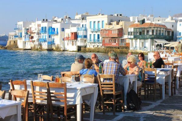 Lượng khách du lịch quốc tế đến các quần đảo vùng South Aegean tăng mạnh