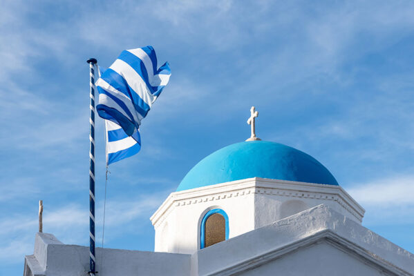 NÓNG: Hy Lạp sẽ tăng mức đầu tư chương trình Golden Visa lên 500.000 EUR