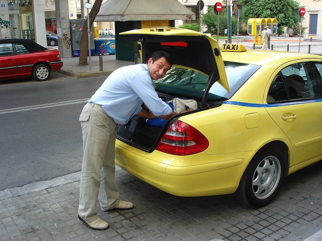 Những điều bạn nên biết về dịch vụ taxi ở Hy Lạp